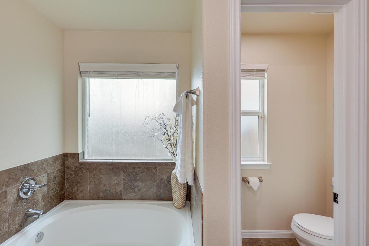 Modern Killeen Vacation Rental With Private Patio! Exterior photo