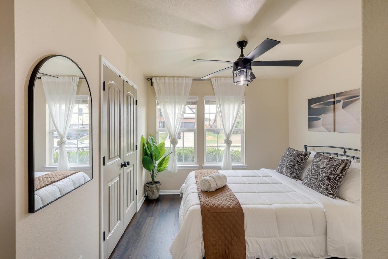 Modern Killeen Vacation Rental With Private Patio! Exterior photo