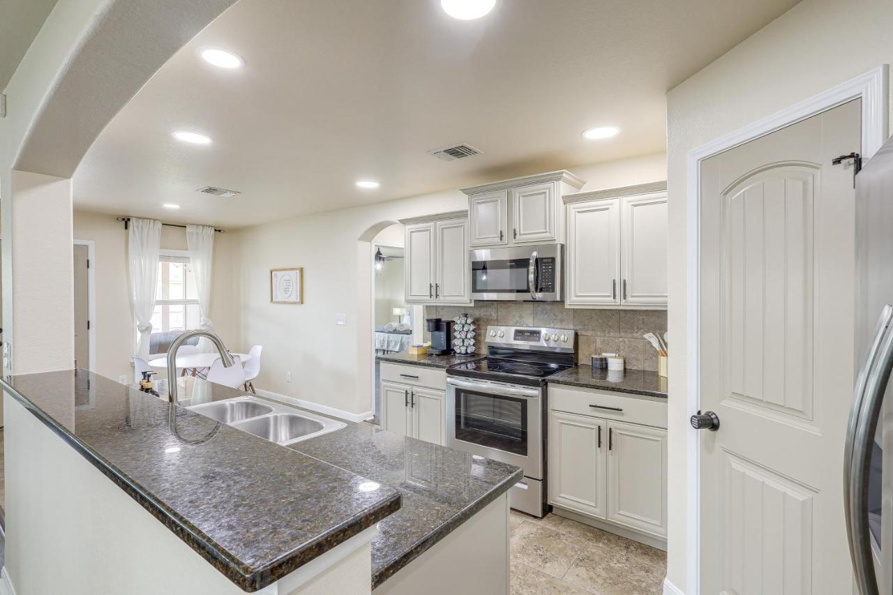 Modern Killeen Vacation Rental With Private Patio! Exterior photo